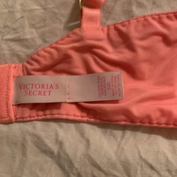 Unpadded push-up lace bra. - Picture 4 of 4